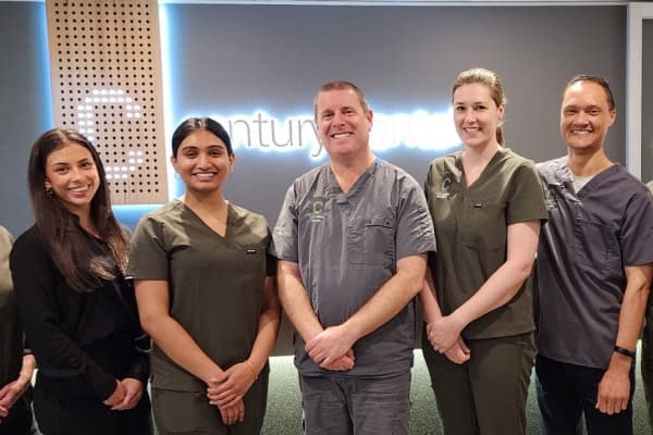 dr steven rostkier experienced team in balwyn 600x400